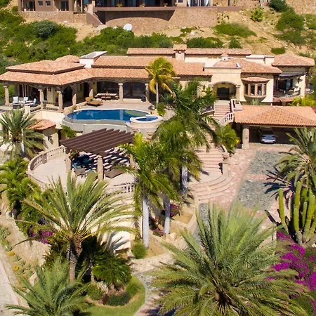 Stunning 6Bd Pedregal Villa Maria