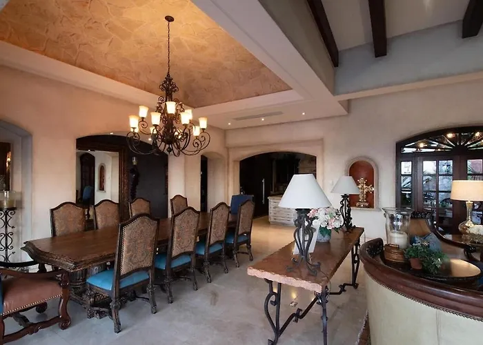 Villa Stunning 6bd Pedregal Maria