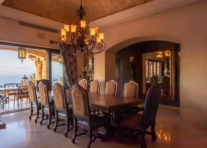 Stunning 6bd Pedregal Maria